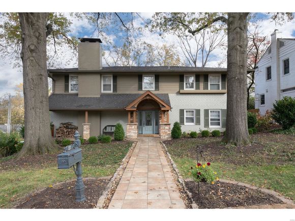 46 Ladue Terrace Ladue, MO House Sold - Photo 1 of 42. Opens carousel modal