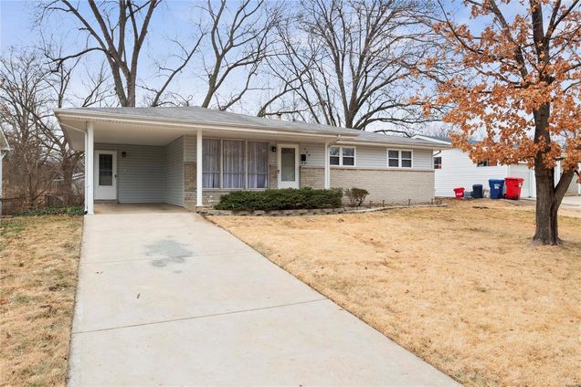 520 Angelus Drive Florissant, MO House Sold - Photo 1 of 18. Opens carousel modal
