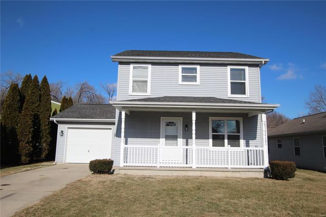 217 E Liberty Petersburg, IL House Sold - Photo 1 of 19. Opens carousel modal