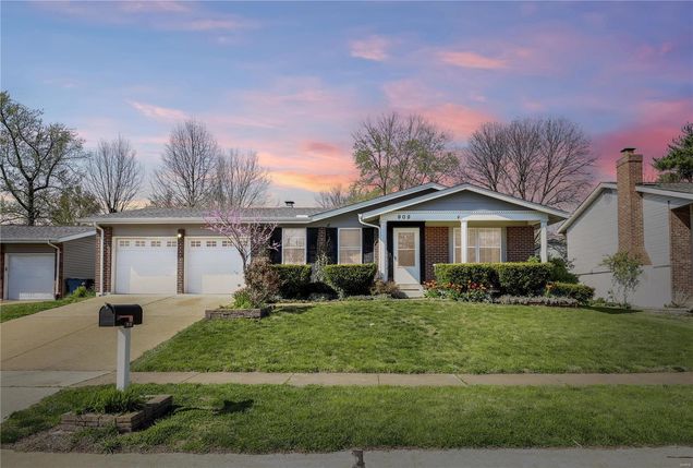 909 Queensbridge Road Manchester, MO House Sold - Photo 1 of 32. Opens carousel modal
