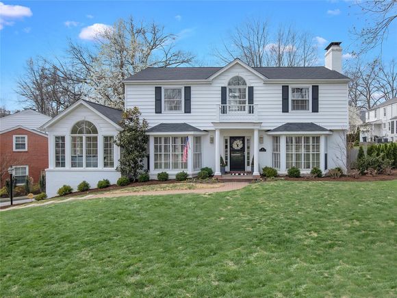 46 Willow Hill Road Ladue, MO House Sold - Photo 1 of 33. Opens carousel modal
