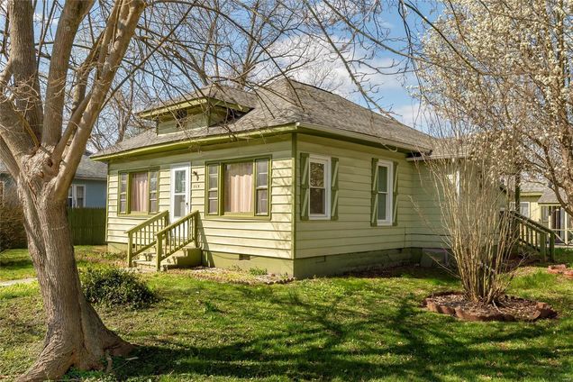 502 S Bentley Marion, IL House Sold - Photo 1 of 35. Opens carousel modal