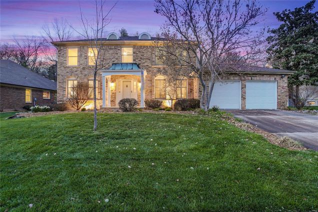 2401 Fairoyal Drive Des Peres, MO House Sold - Photo 1 of 32. Opens carousel modal