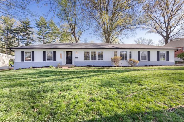 1102 Dovergate Drive Kirkwood, MO House Sold - Photo 1 of 42. Opens carousel modal
