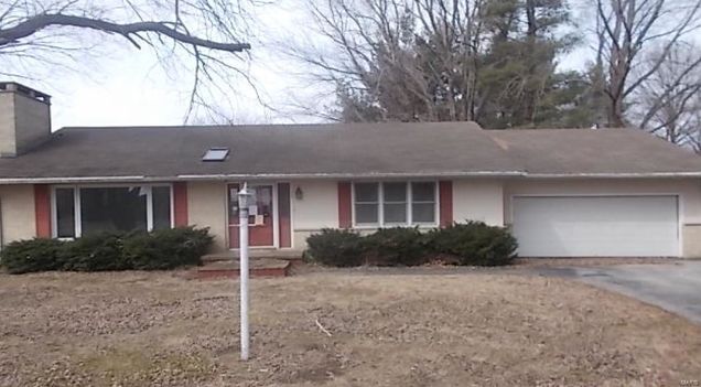 117 Agawam Lane Petersburg, IL House Sold - Photo 1 of 18. Opens carousel modal