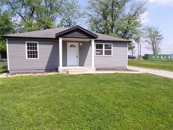 14 Maple Street Moro, IL House Sold - Photo 1 of 15. Opens carousel modal