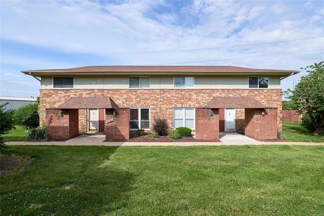 4161 Gallatin Lane Unit D Bridgeton, MO Townhouse Sold - Photo 1 of 31. Opens carousel modal
