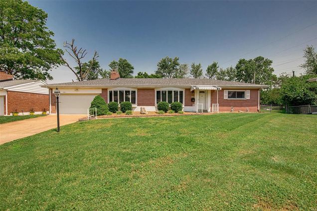 6801 Delma St Louis, MO House Sold - Photo 1 of 46. Opens carousel modal