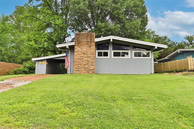 913 Volz Drive St Louis, MO House Sold - Photo 1 of 37. Opens carousel modal