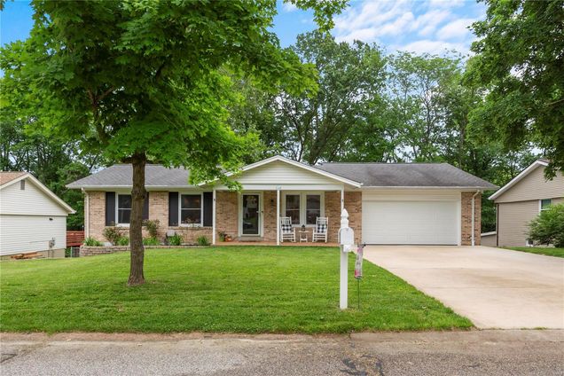 506 Forest Run Drive Eureka, MO House Sold - Photo 1 of 30. Opens carousel modal