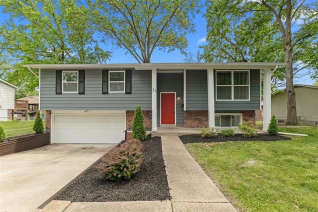 21 Gray Brooke Lane Florissant, MO House Sold - Photo 1 of 39. Opens carousel modal