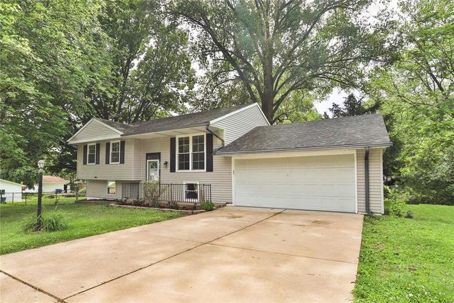 2859 Smiley Road Maryland Heights, MO House Sold - Photo 1 of 41. Opens carousel modal