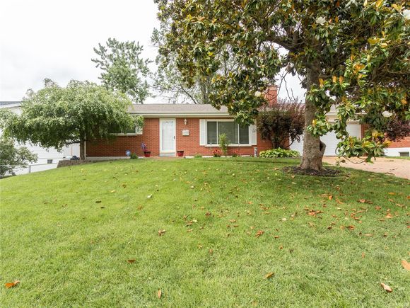 6817 Delma Drive St Louis, MO House Sold - Photo 1 of 30. Opens carousel modal