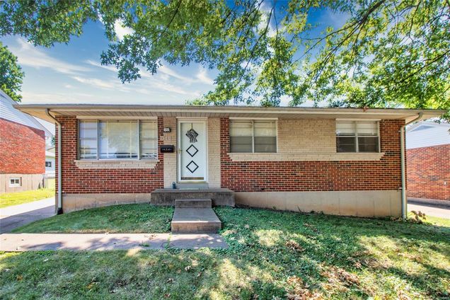 9548 Port Drive St Louis, MO House Sold - Photo 1 of 42. Opens carousel modal