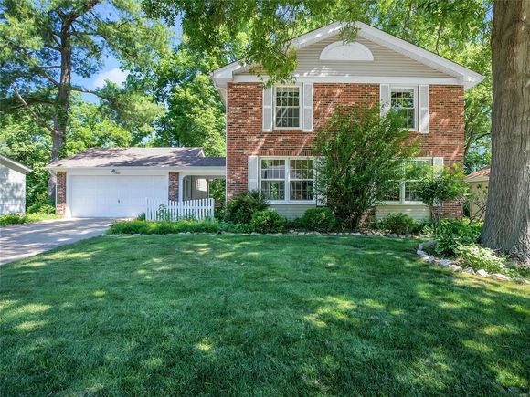 15427 Clover Ridge Drive Chesterfield, MO House Sold - Photo 1 of 34. Opens carousel modal