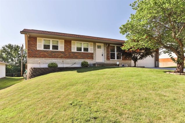 4732 Tarlton Drive St Louis, MO House Sold - Photo 1 of 33. Opens carousel modal