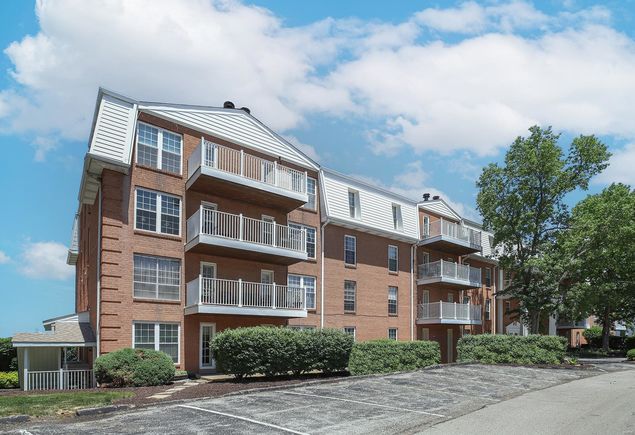 14471 Bantry Lane Unit 22 Chesterfield, MO Condo Sold - Photo 1 of 20. Opens carousel modal