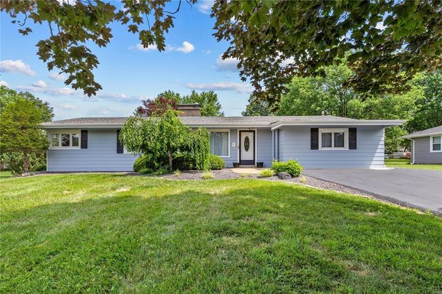 1213 Field Avenue Ellisville, MO House Sold - Photo 1 of 26. Opens carousel modal