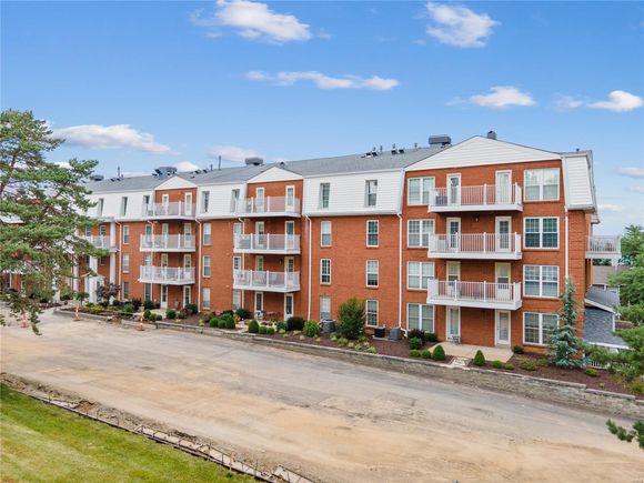 14443 Bantry Unit 20 Chesterfield, MO Condo Sold - Photo 1 of 29. Opens carousel modal