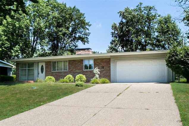 10259 Richview Drive St Louis, MO House Sold - Photo 1 of 31. Opens carousel modal