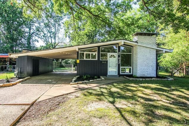 637 Fieldcrest Drive St Louis, MO House Sold - Photo 1 of 29. Opens carousel modal