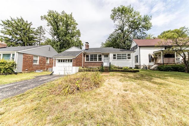 3 Eldorado Court St Louis, MO House Sold - Photo 1 of 31. Opens carousel modal