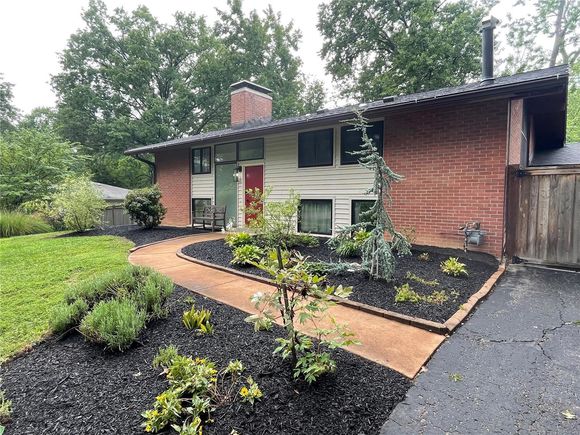 733 Elkington Lane Olivette, MO House Sold - Photo 1 of 25. Opens carousel modal