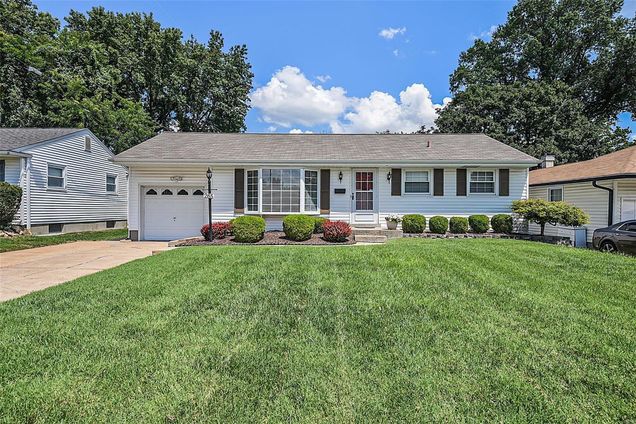 265 Monterey Drive Florissant, MO House Sold - Photo 1 of 16. Opens carousel modal