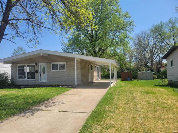 10 Ronda Drive Florissant, MO House Sold - Photo 1 of 18. Opens carousel modal