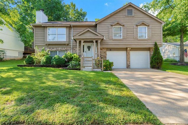 2916 Royal Gorge Court St Louis, MO House Sold - Photo 1 of 33. Opens carousel modal
