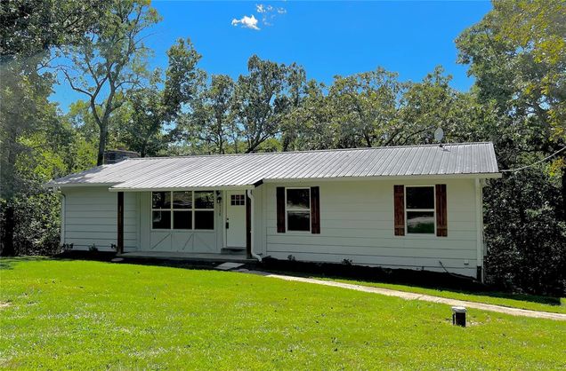 6139 Mohican Drive Robertsville, MO House Sold - Photo 1 of 32. Opens carousel modal