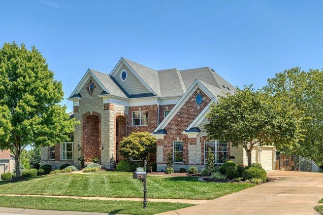 1014 Savonne Court Chesterfield, MO House Sold - Photo 1 of 83. Opens carousel modal