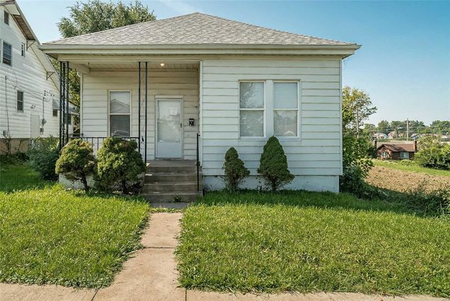 6110 Charlotte Avenue St Louis, MO House Sold - Photo 1 of 31. Opens carousel modal