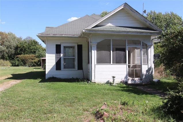 #MIS22062177 New Bloomfield, MO House Sold - Photo 1 of 18. Opens carousel modal