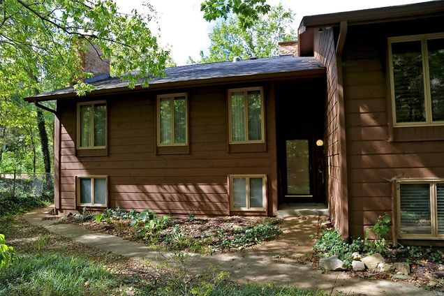 1568 Autumn Leaf Drive Ballwin, MO Condo Sold - Photo 1 of 33. Opens carousel modal