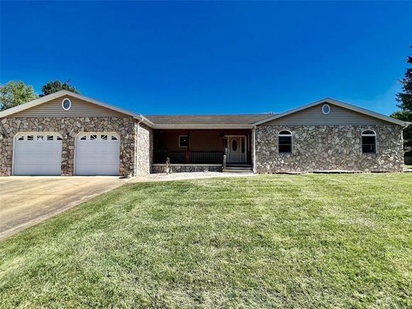 10 Ridge Street Moro, IL House Sold - Photo 1 of 60. Opens carousel modal