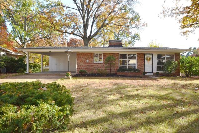 10242 Maebern Terrace Sunset Hills, MO House Sold - Photo 1 of 31. Opens carousel modal