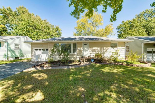305 Monterey Drive Florissant, MO House Sold - Photo 1 of 25. Opens carousel modal