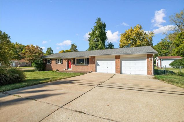 2851 Smiley Road Maryland Heights, MO House Sold - Photo 1 of 22. Opens carousel modal