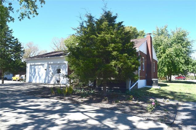 4261 Revelle Lane Granite City, IL House Sold - Photo 1 of 50. Opens carousel modal