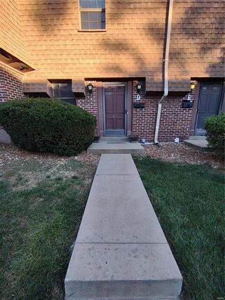 3614 Candlewyck Club Drive Unit D Florissant, MO Townhouse Sold - Photo 1 of 11. Opens carousel modal