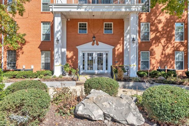 14471 Bantry Lane Unit 30 Chesterfield, MO Condo Sold - Photo 1 of 25. Opens carousel modal