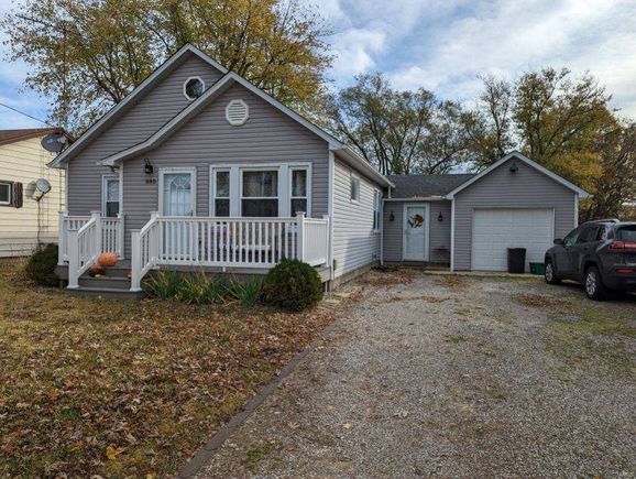 680 N Main Street Nashville, IL House Sold - Photo 1 of 24. Opens carousel modal