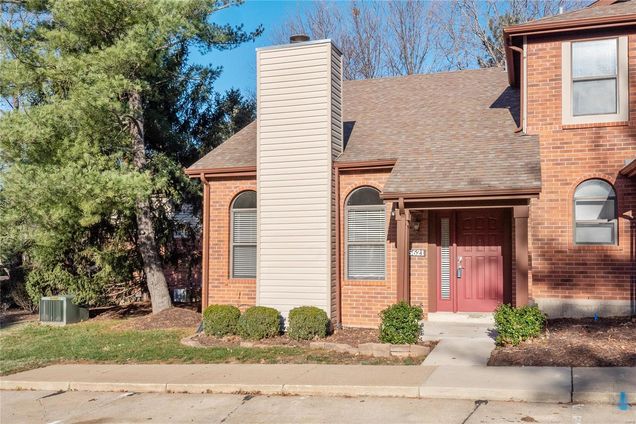 15621 Ferncreek Drive Unit A Chesterfield, MO Townhouse Sold - Photo 1 of 30. Opens carousel modal