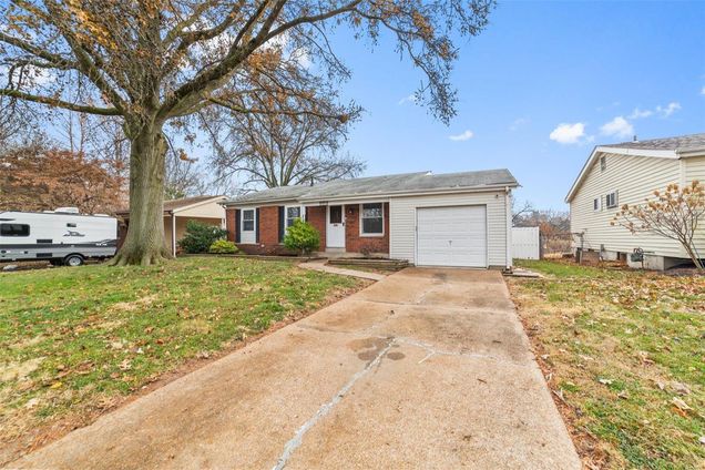 104 Foxtree Drive Hazelwood, MO House Sold - Photo 1 of 19. Opens carousel modal