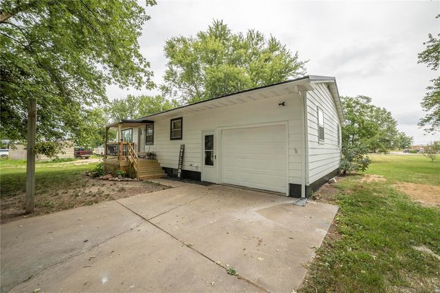107 S Elm Street Center, MO House Sold - Photo 1 of 14. Opens carousel modal