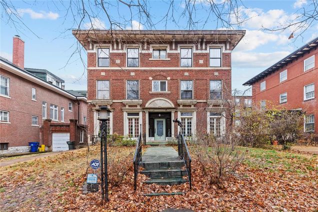 3 Beverly Place St Louis, MO House Sold - Photo 1 of 21. Opens carousel modal