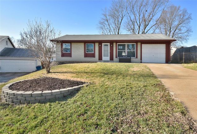 12428 Bernie Lane Maryland Heights, MO House Sold - Photo 1 of 39. Opens carousel modal