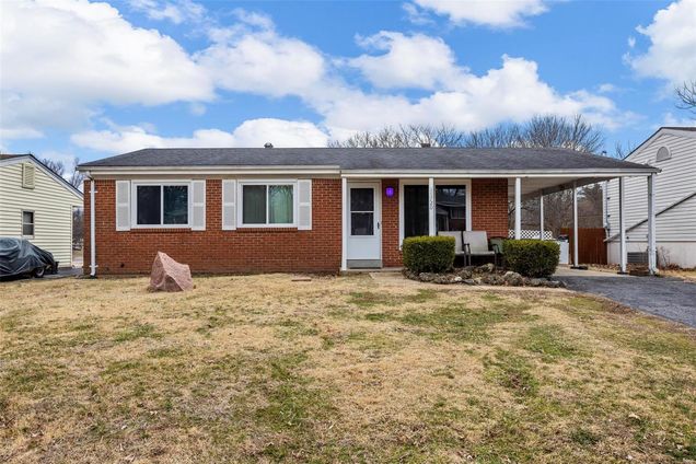 11720 Hollycrest Drive Maryland Heights, MO House Sold - Photo 1 of 25. Opens carousel modal