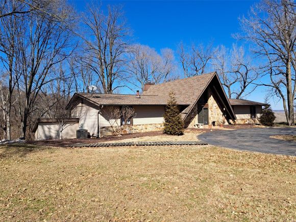 175 Quindaro Drive Florissant, MO House Sold - Photo 1 of 35. Opens carousel modal